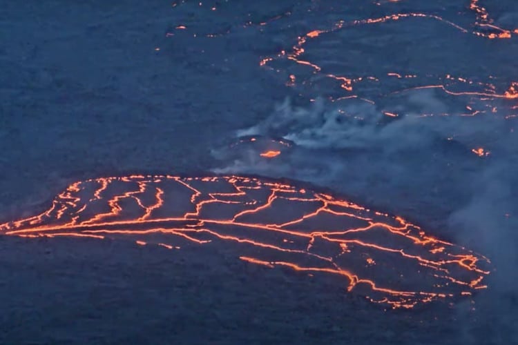 Screenshot from the Kilauea volcano eruption livestream from Hawaii